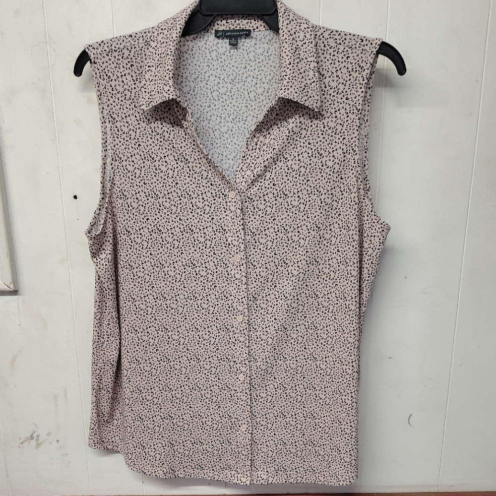 Women's Sleeveless Blouse - Black and White